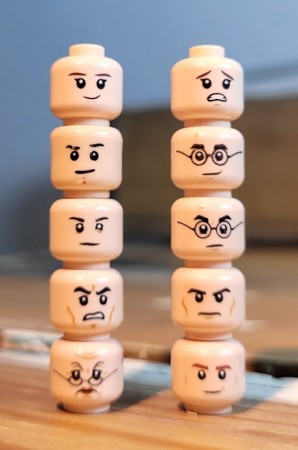 Lott med Minifigurhoder 10 stykk