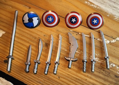 Lott med våpen og skjold, 13 deler